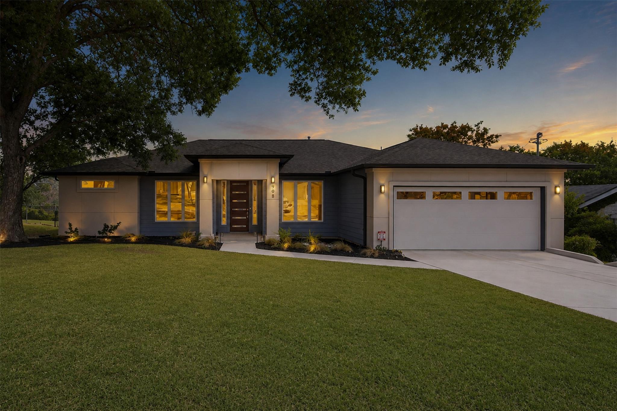 908  Rocky Spring Rd, photo 3