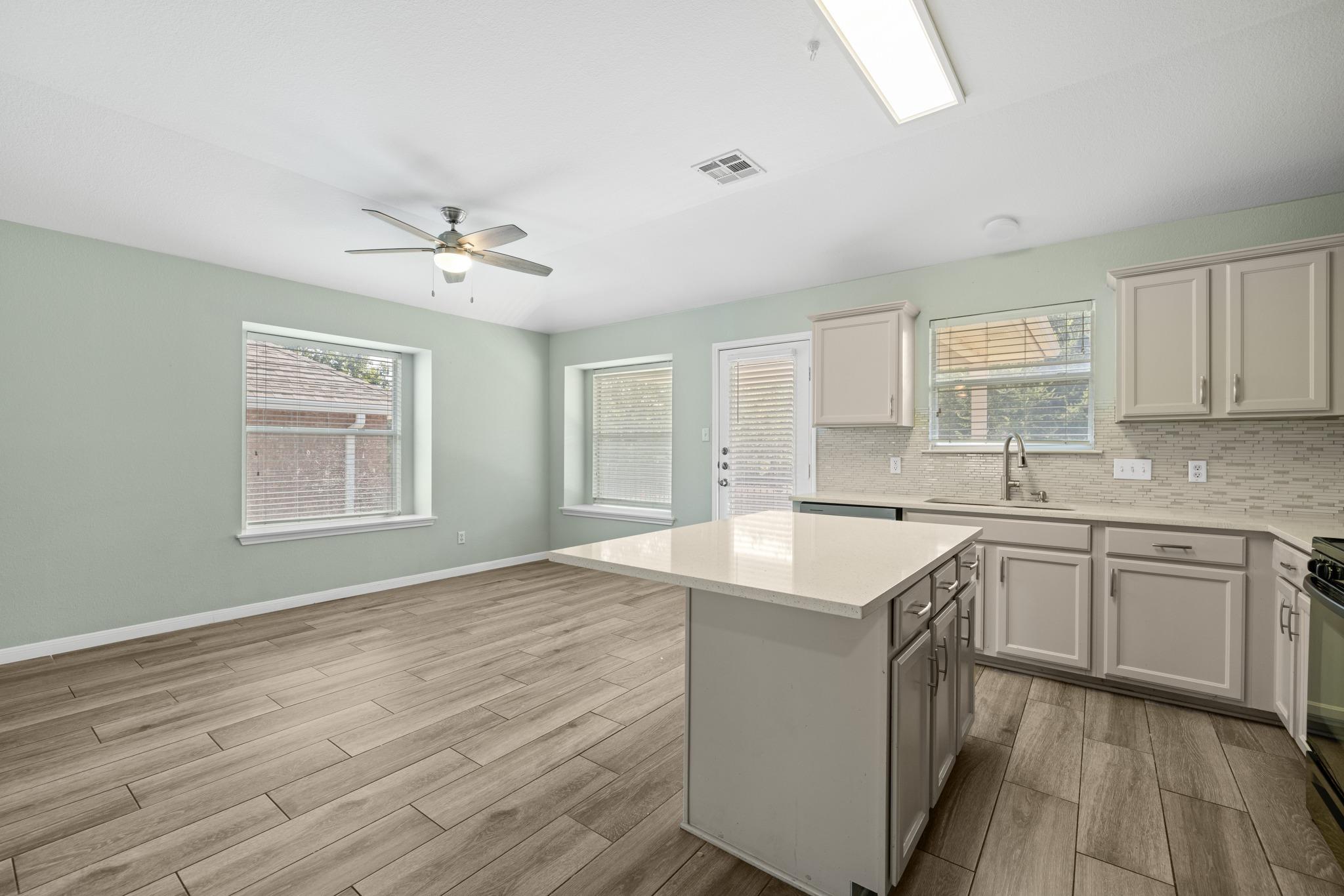 3233  Winding River Trl, photo 12