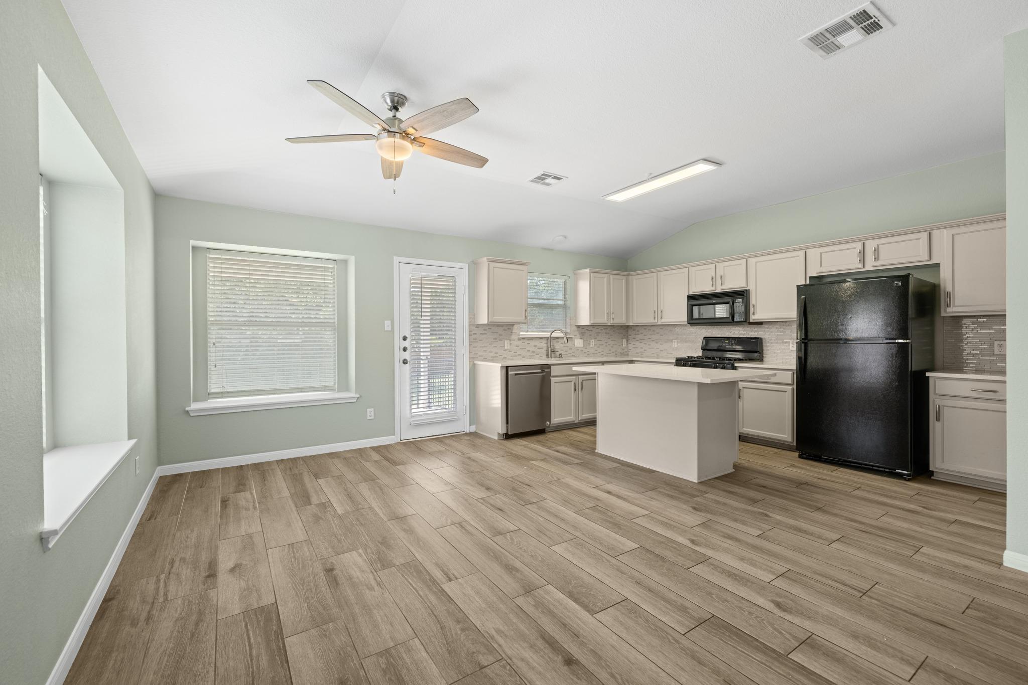 3233  Winding River Trl, photo 10