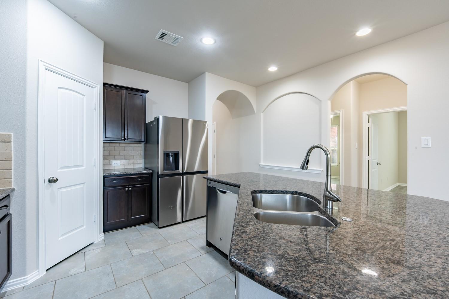 2604  Auburn Chestnut Ln, photo 9
