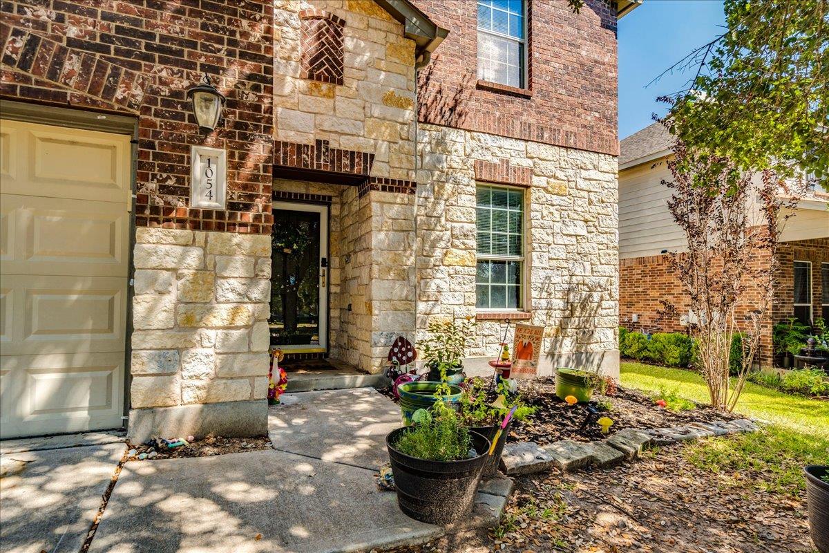 1054  Clark Brothers Dr, photo 2