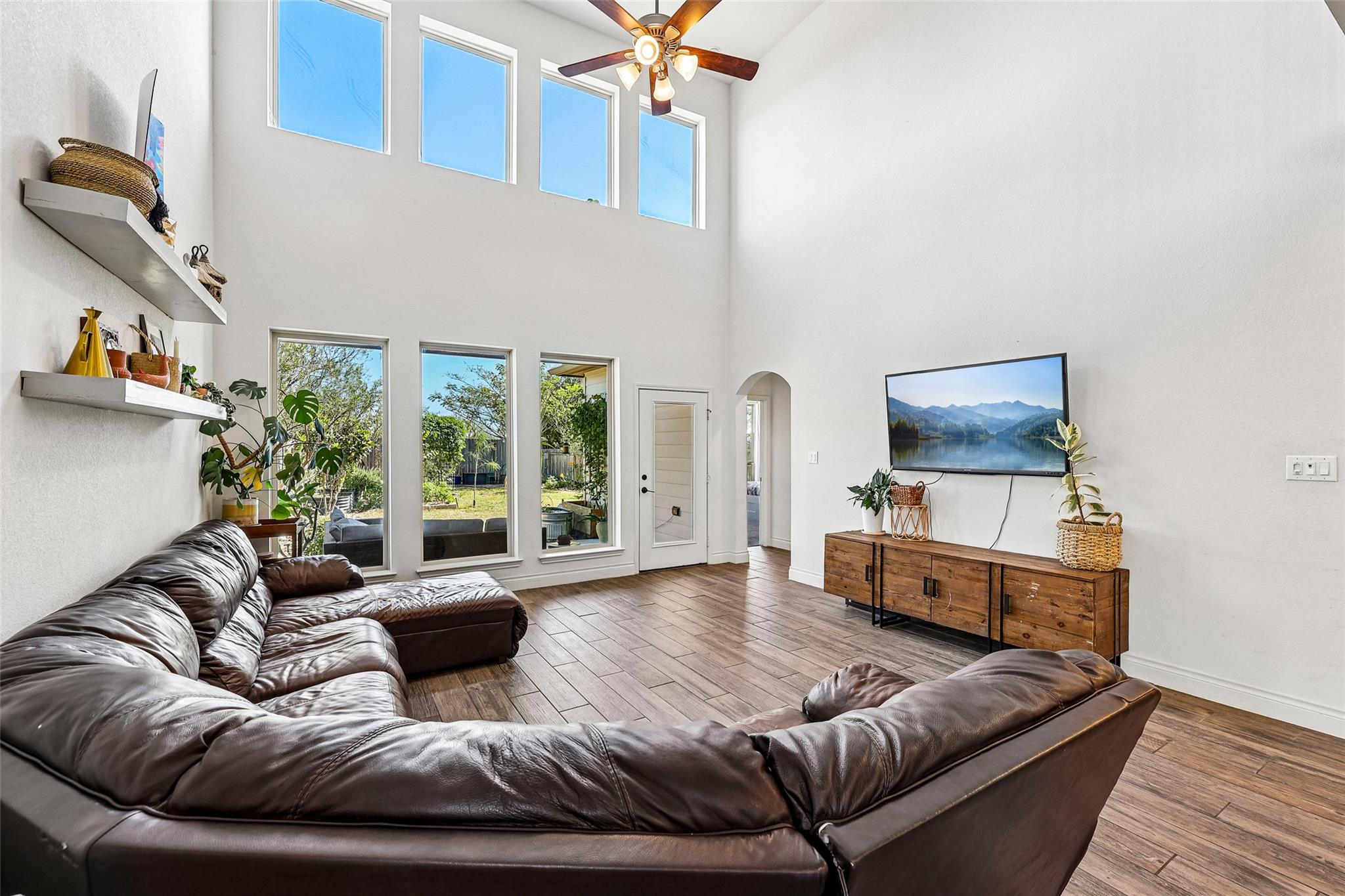 317  Lacey Oak Loop, photo 4