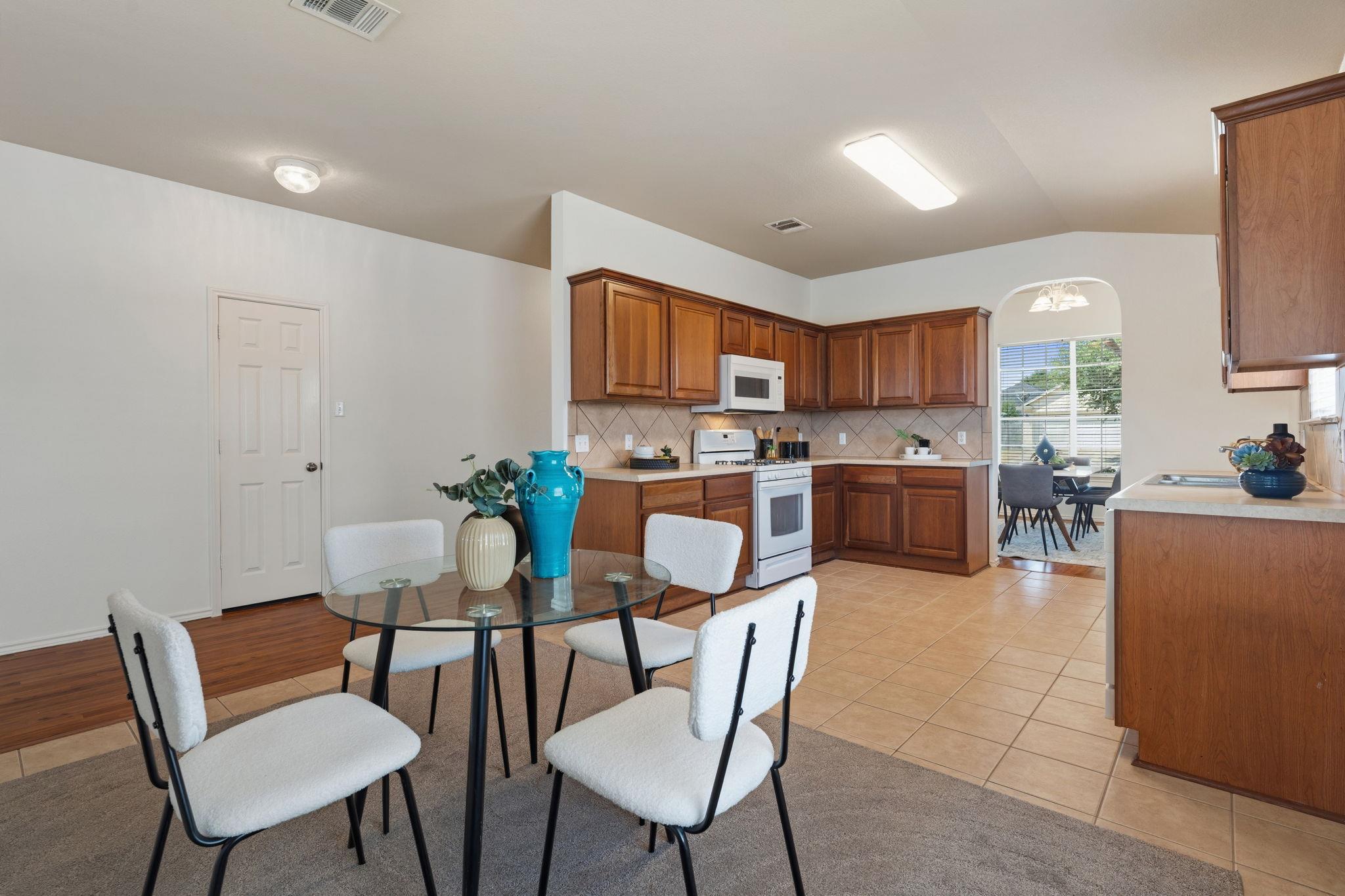 2548  Pearson Way, photo 9