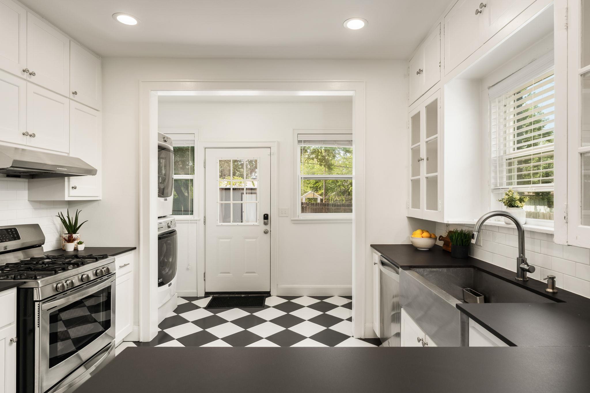 1612  Travis Heights Blvd, photo 12