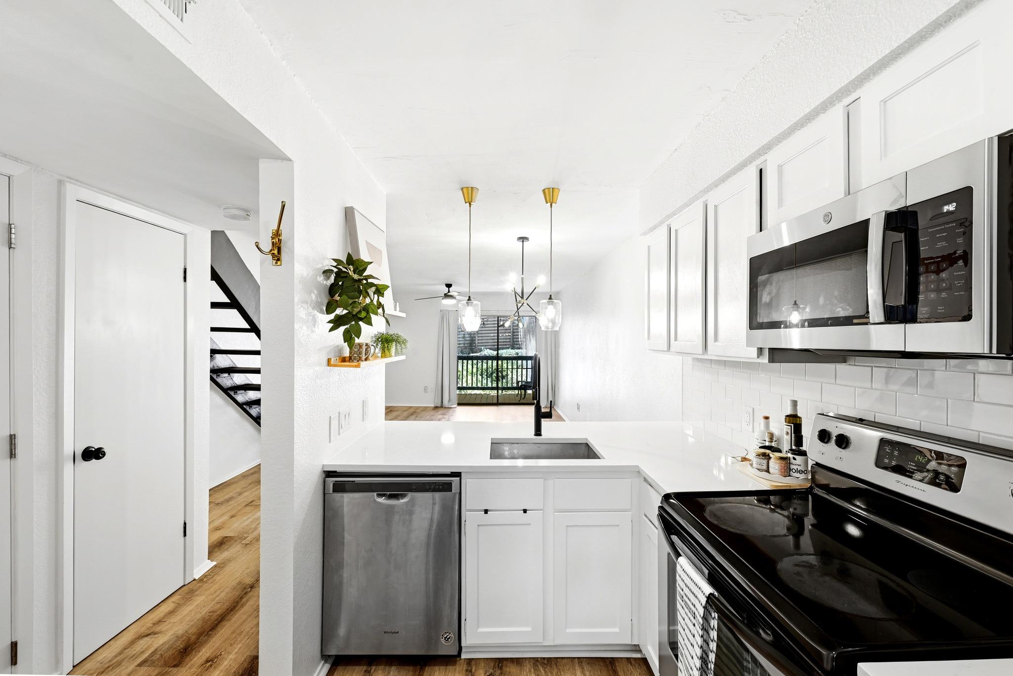 2215  Post Rd  #1039, photo 12