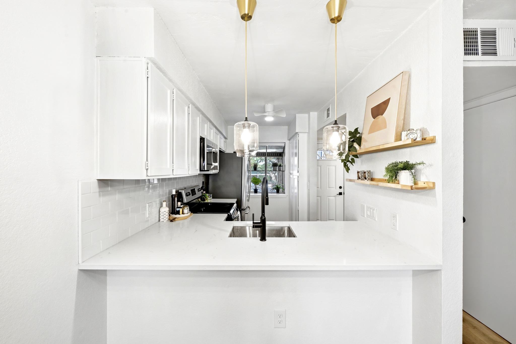 2215  Post Rd  #1039, photo 9