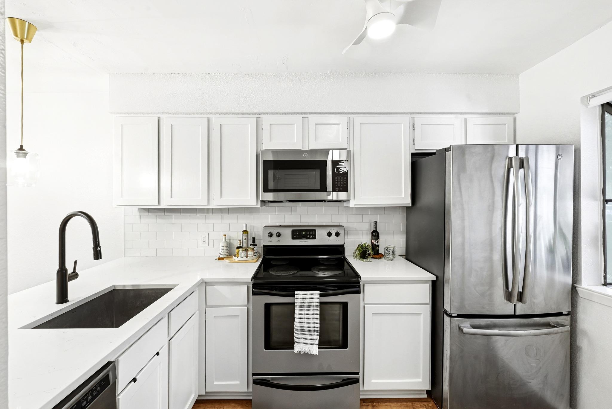 2215  Post Rd  #1039, photo 10