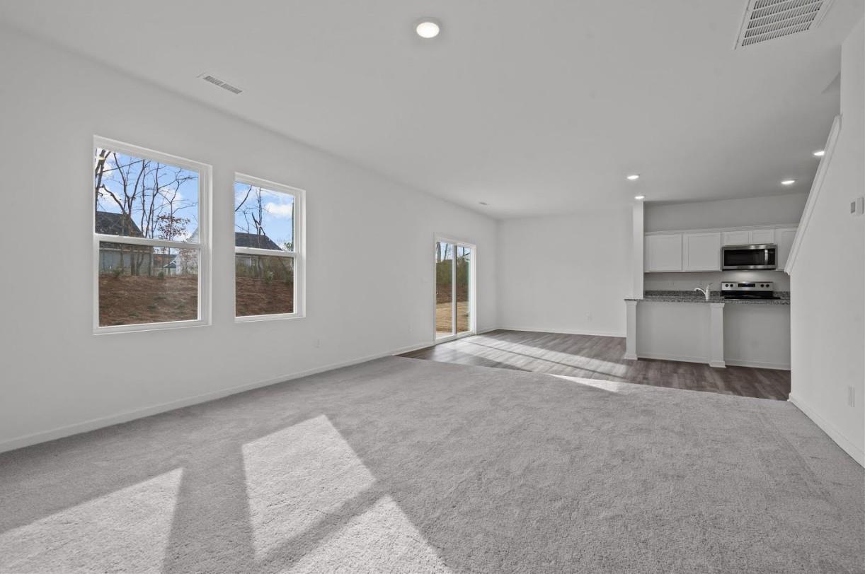 316 Sieders St photo 5