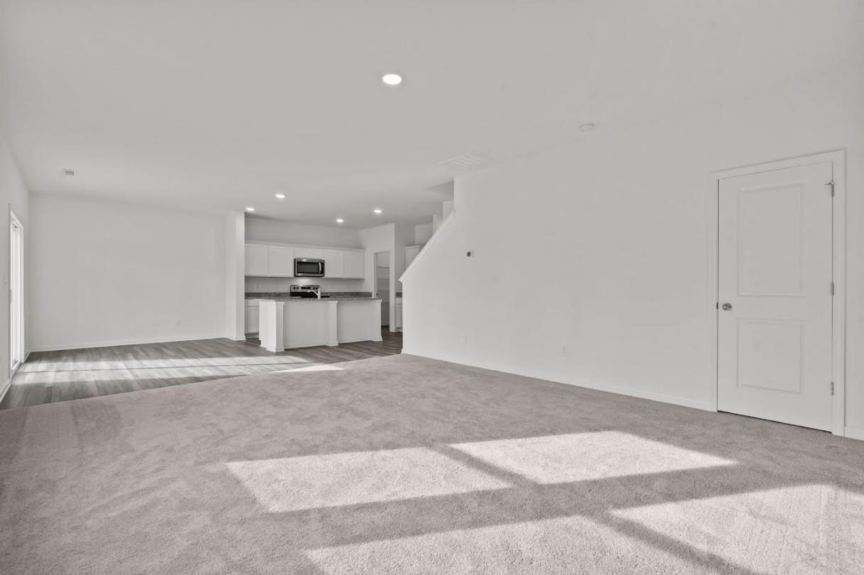 316 Sieders St photo 6