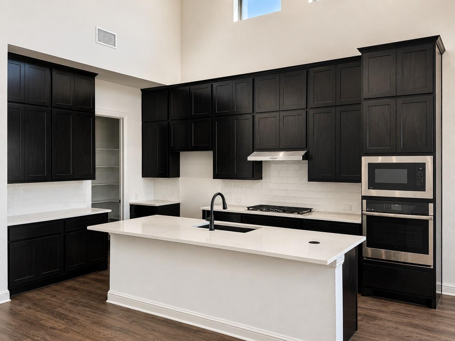 201  Archway Ln, photo 6