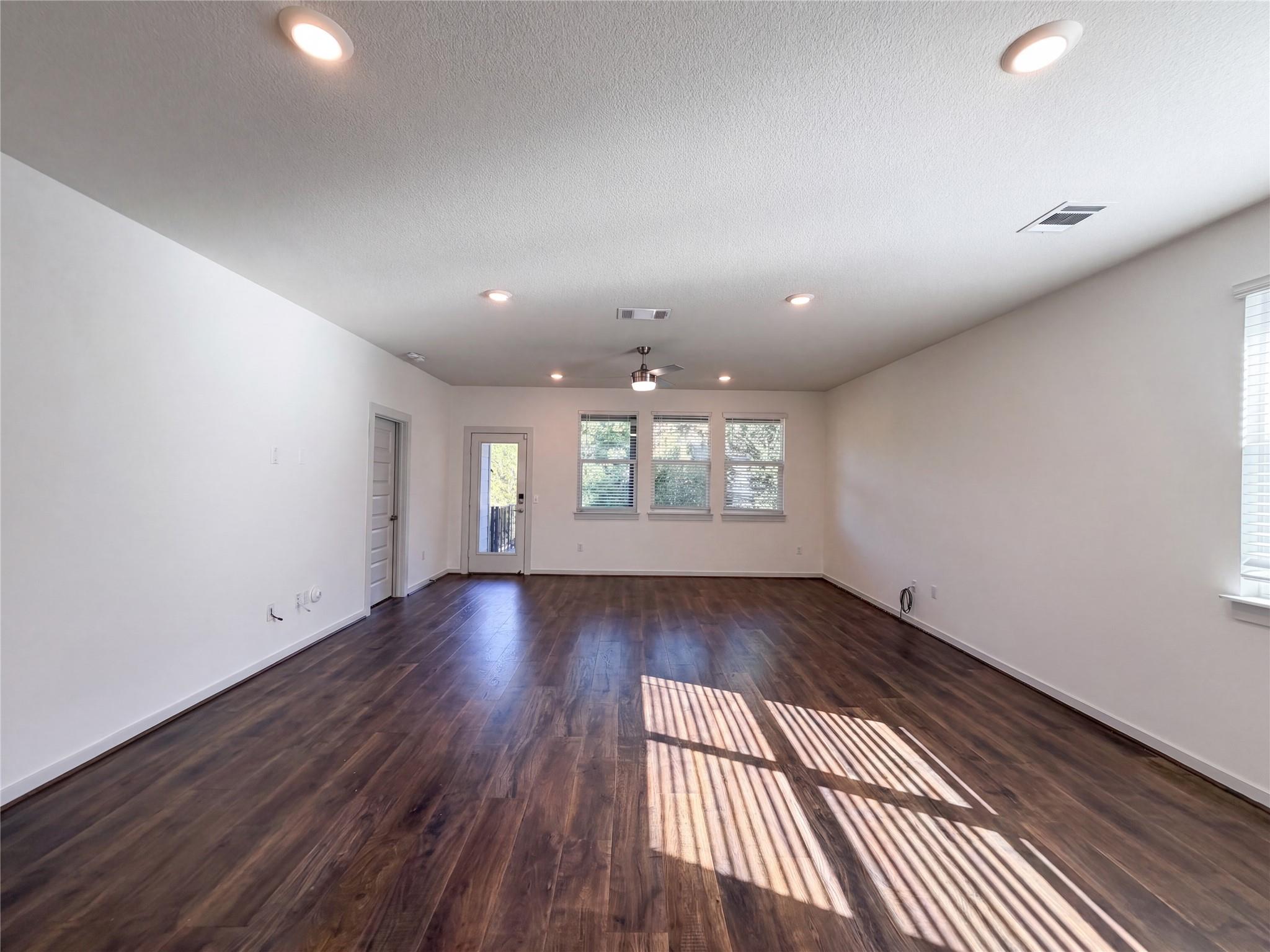 204  Florenz Ln, photo 9
