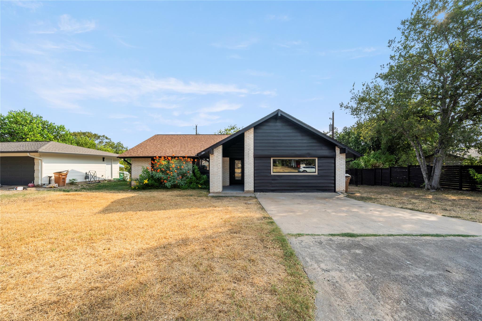7304  Hartnell Dr, photo 2