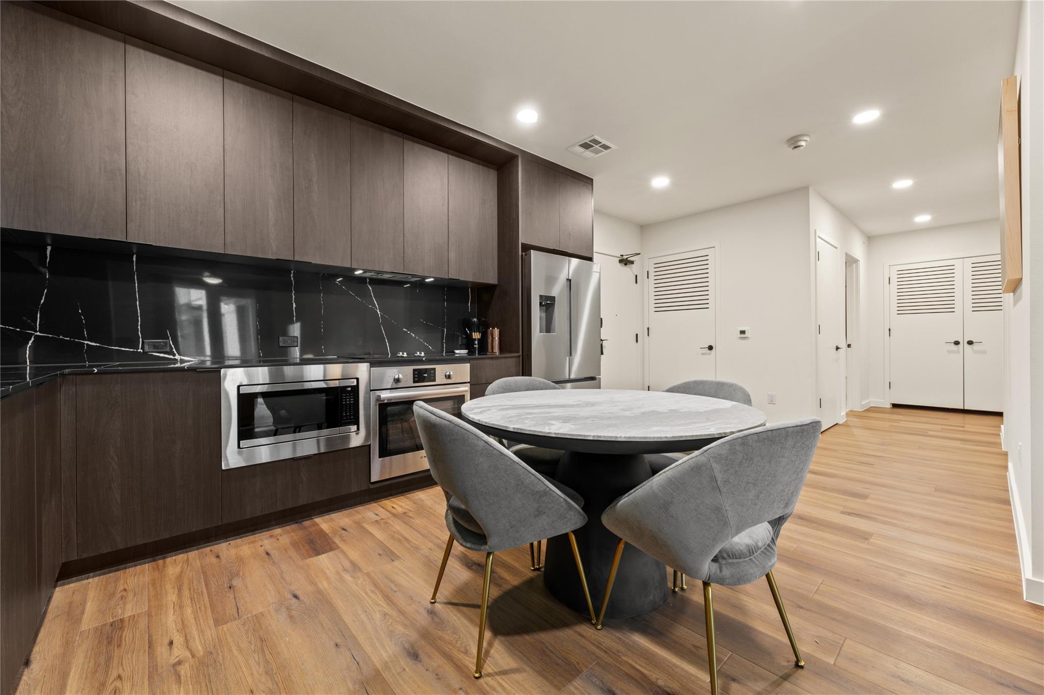 2323 S Lamar Blvd  #206, photo 4
