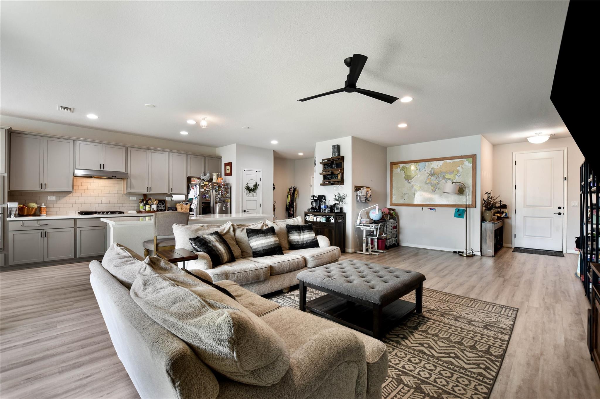 104  Peach Flat Ct, photo 3
