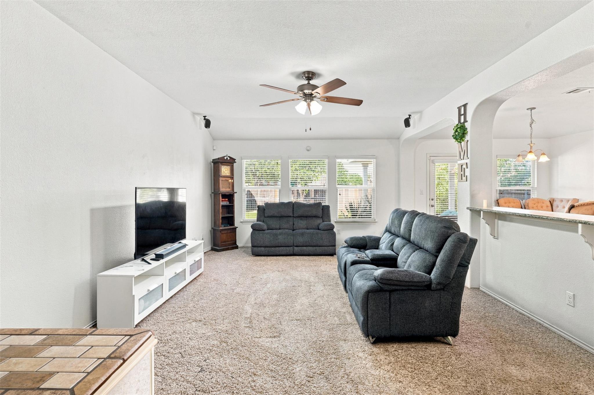 100  Quarry Ln, photo 2