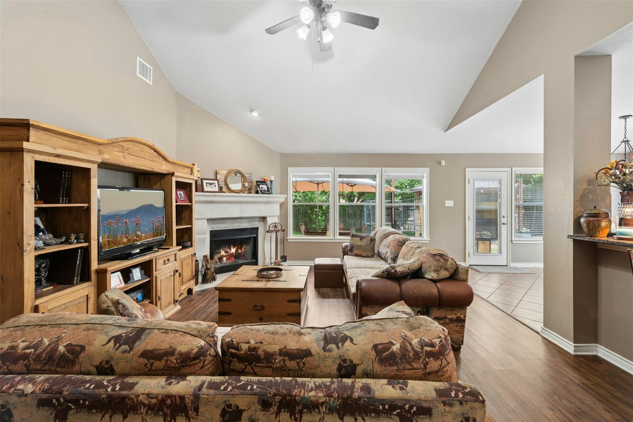 30013  Edgewood Dr, photo 6