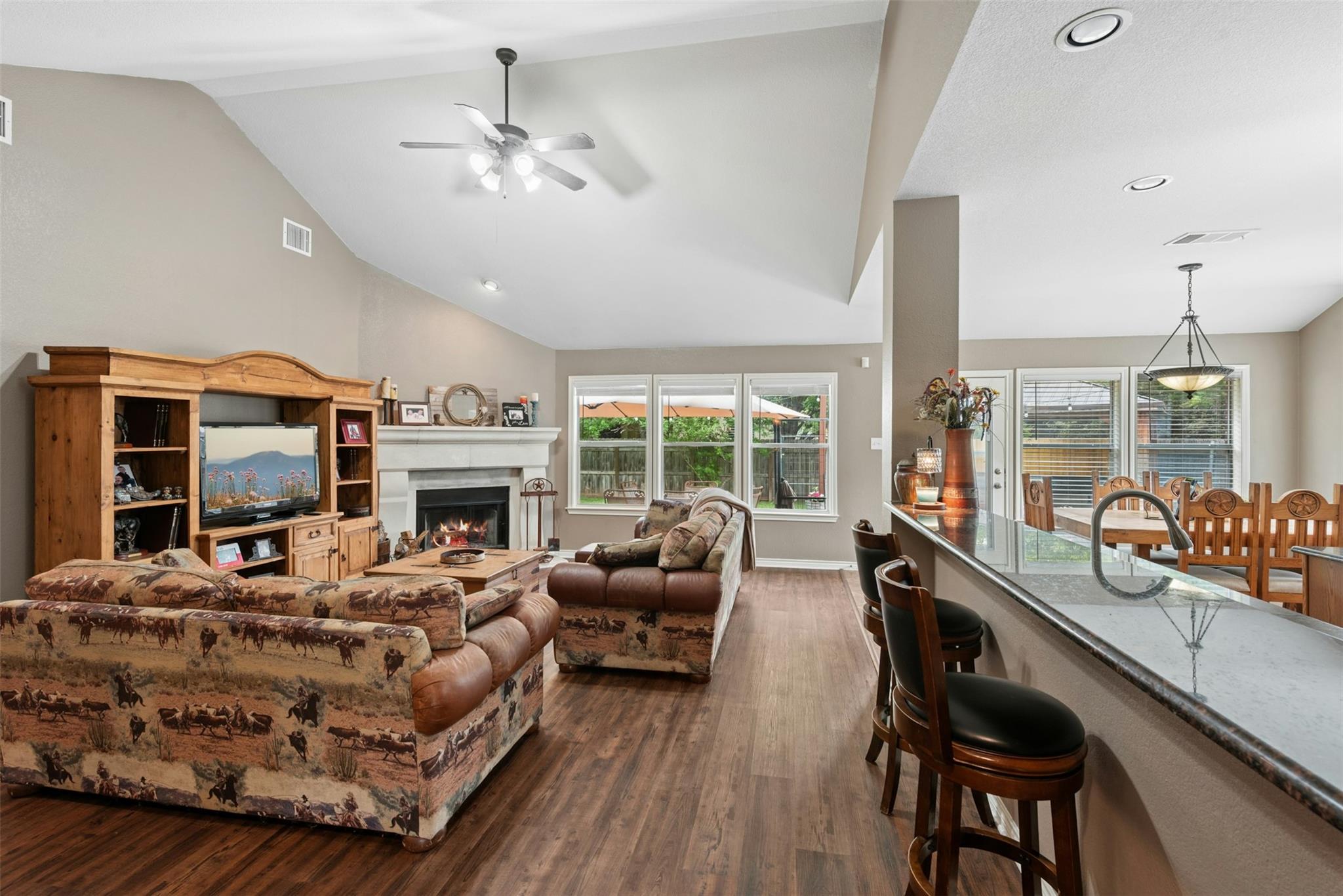 30013  Edgewood Dr, photo 7
