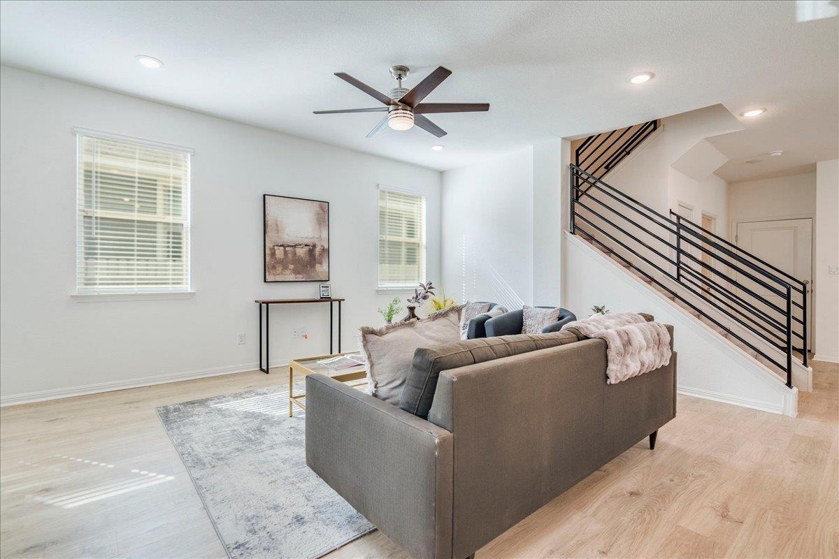 223  Rieber Rd, photo 5