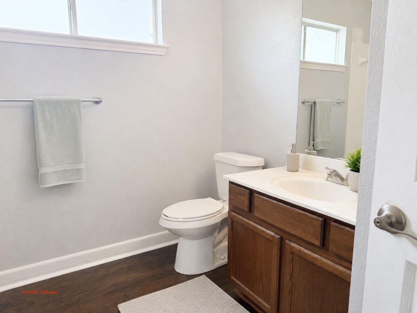 1002  Acanthus St, photo 8