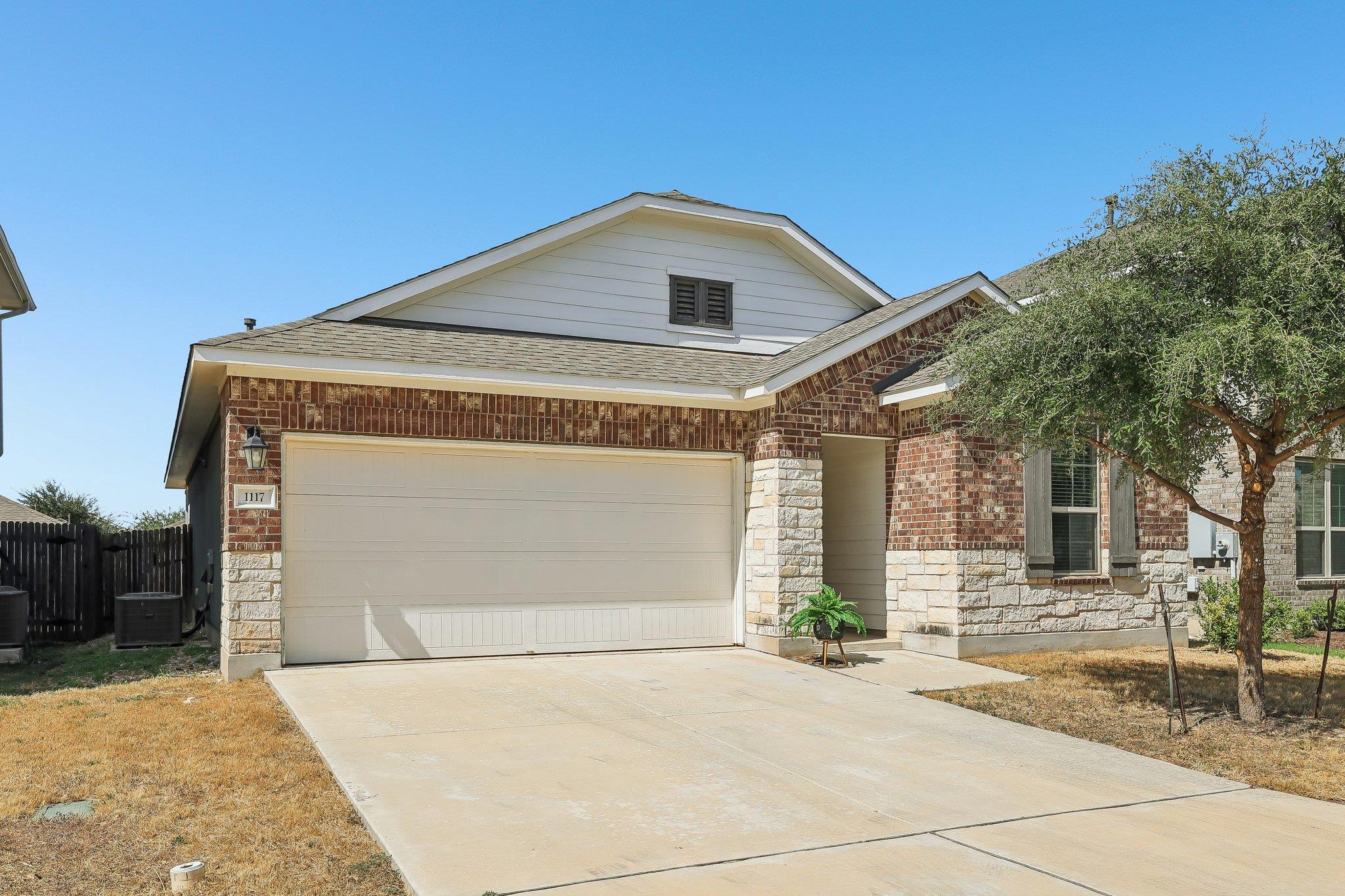 1117  Waterfall Ave, photo 3