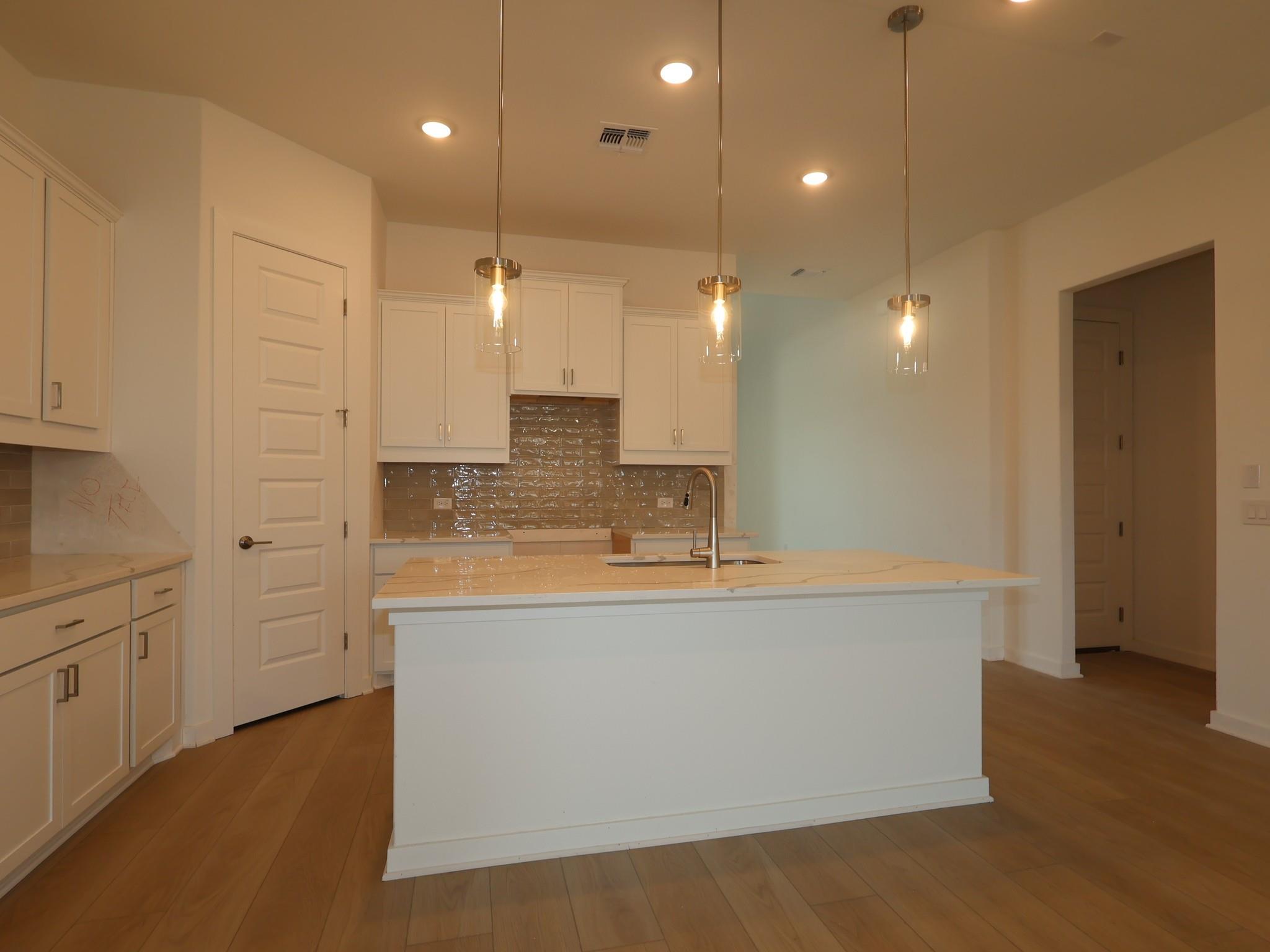 134  Leland Ave, photo 2