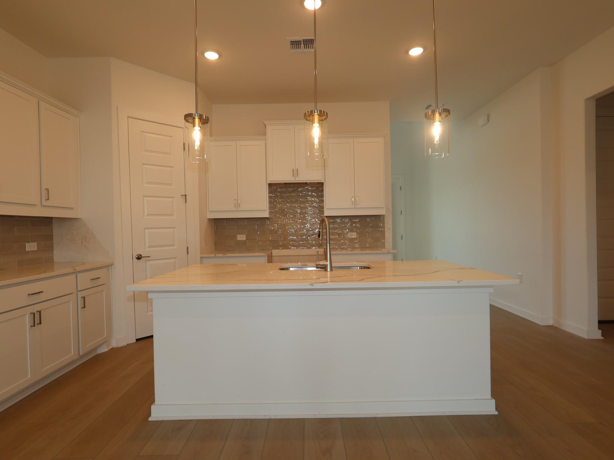 134  Leland Ave, photo 3