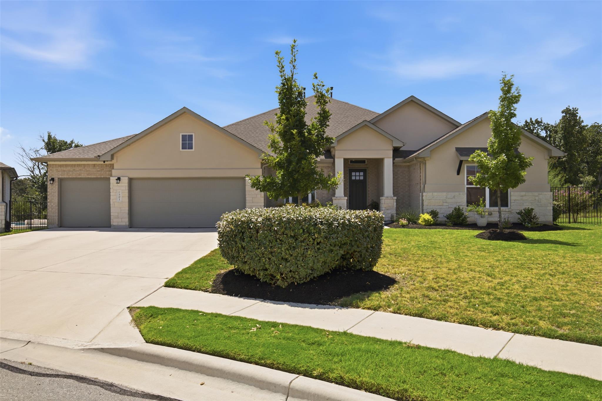 501  Great Lawn Cv, photo 2