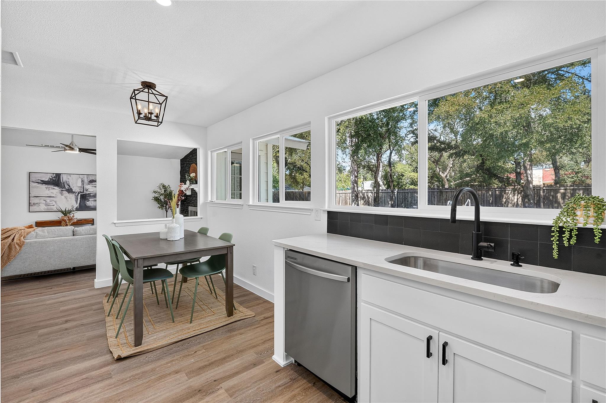 12505  Parkland Dr, photo 12