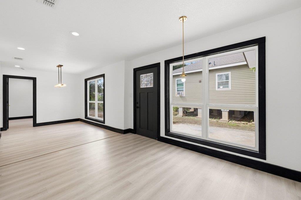 606  Barbara Dr, photo 9