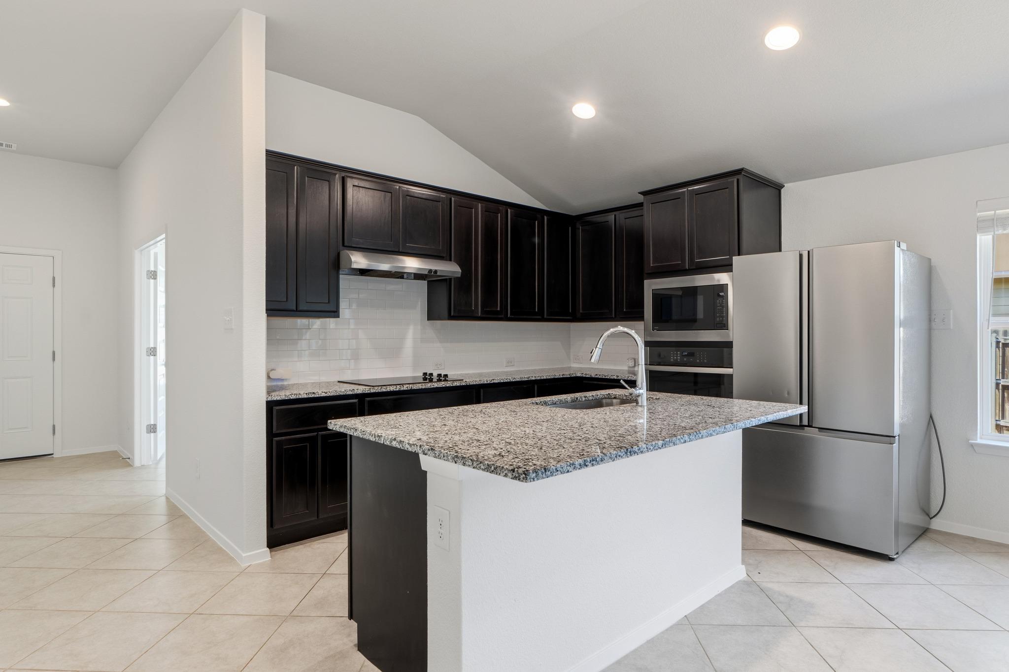 21720  Crystal Way, photo 11