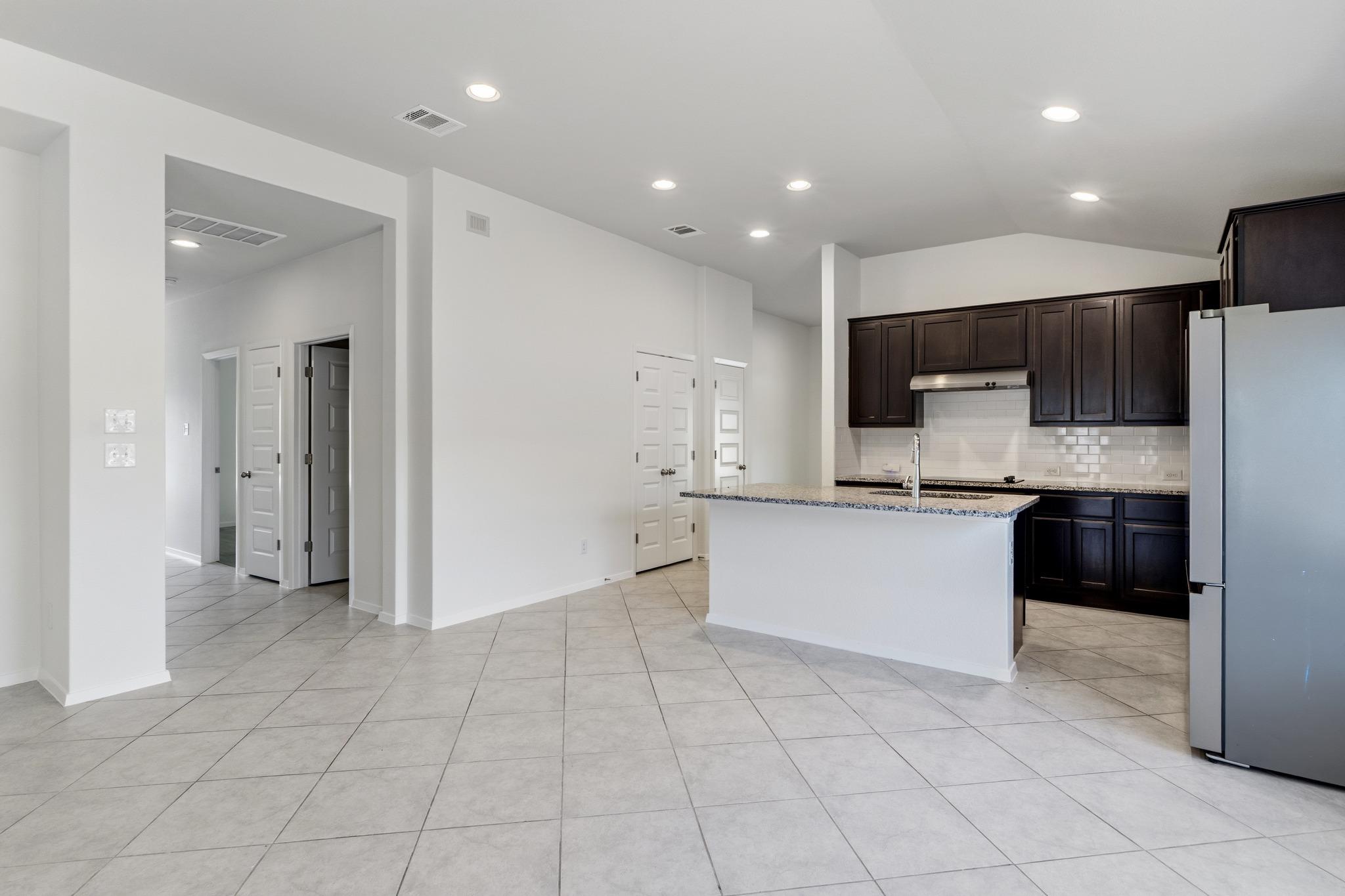 21720  Crystal Way, photo 12