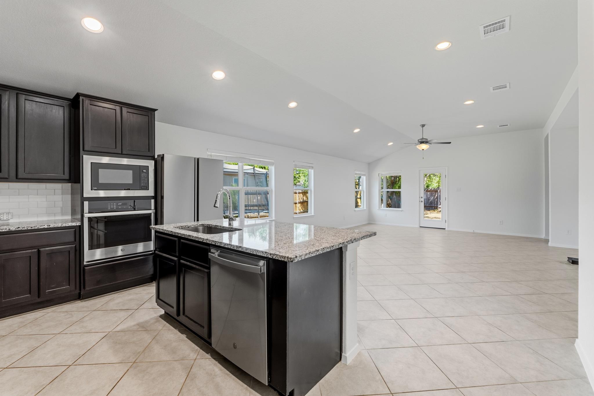 21720  Crystal Way, photo 7