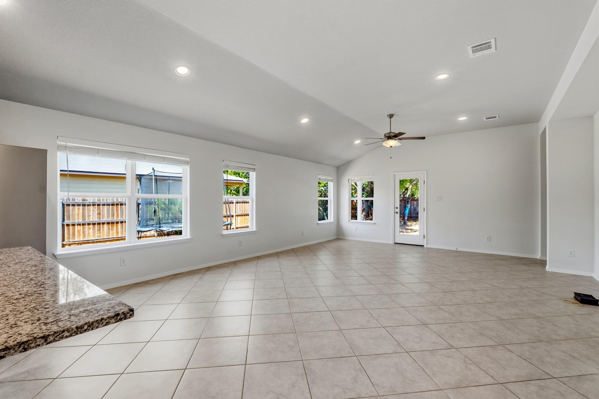 21720  Crystal Way, photo 9