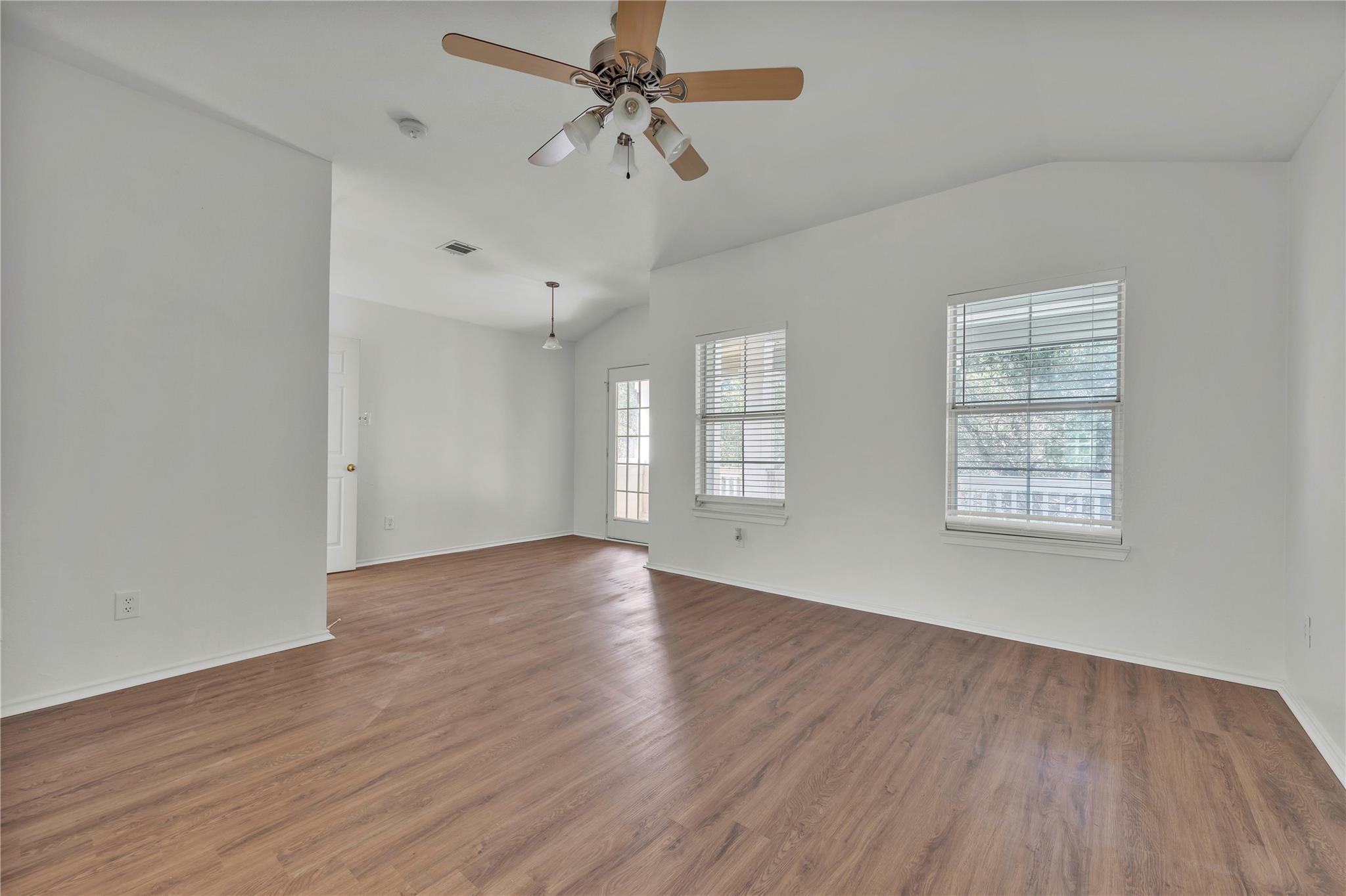 259  Mendez Loop, photo 10