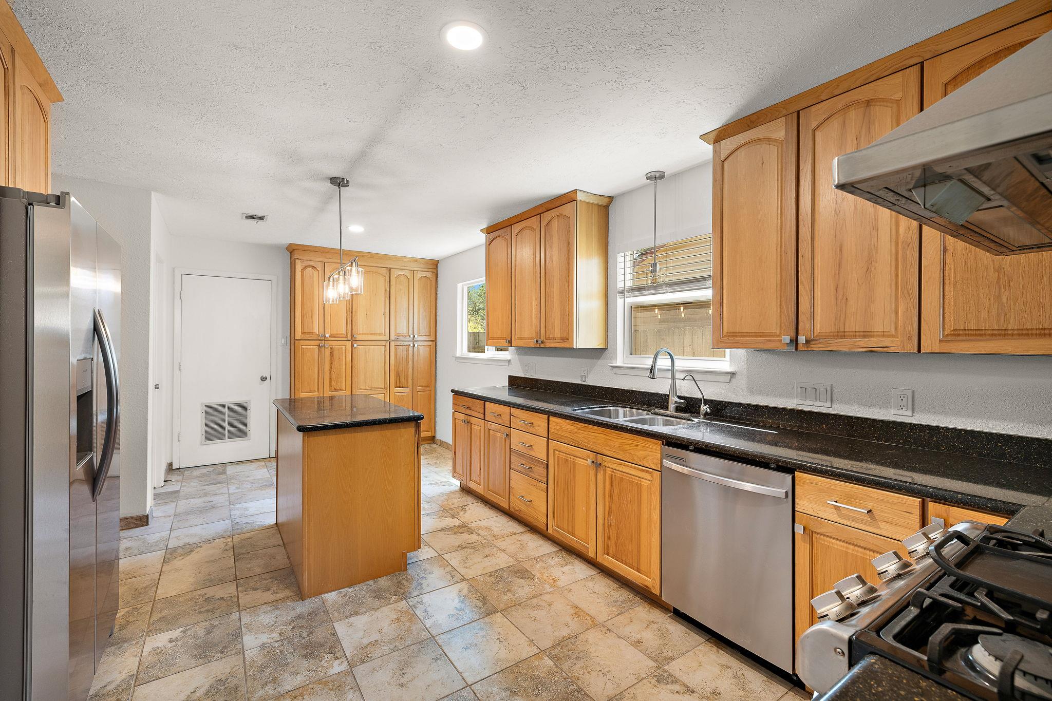 11608  Tanglebriar Trl, photo 12
