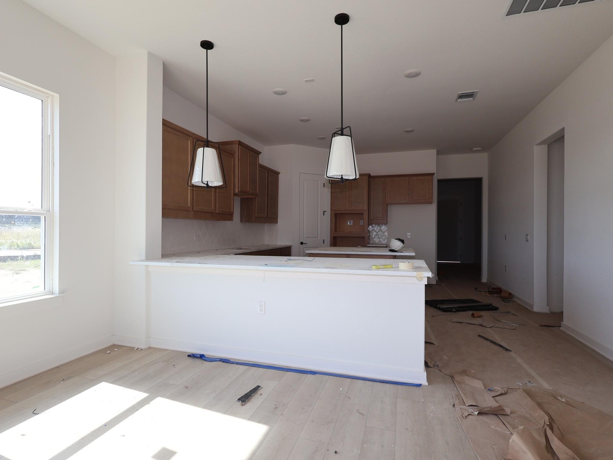 353  Champ Ave, photo 3