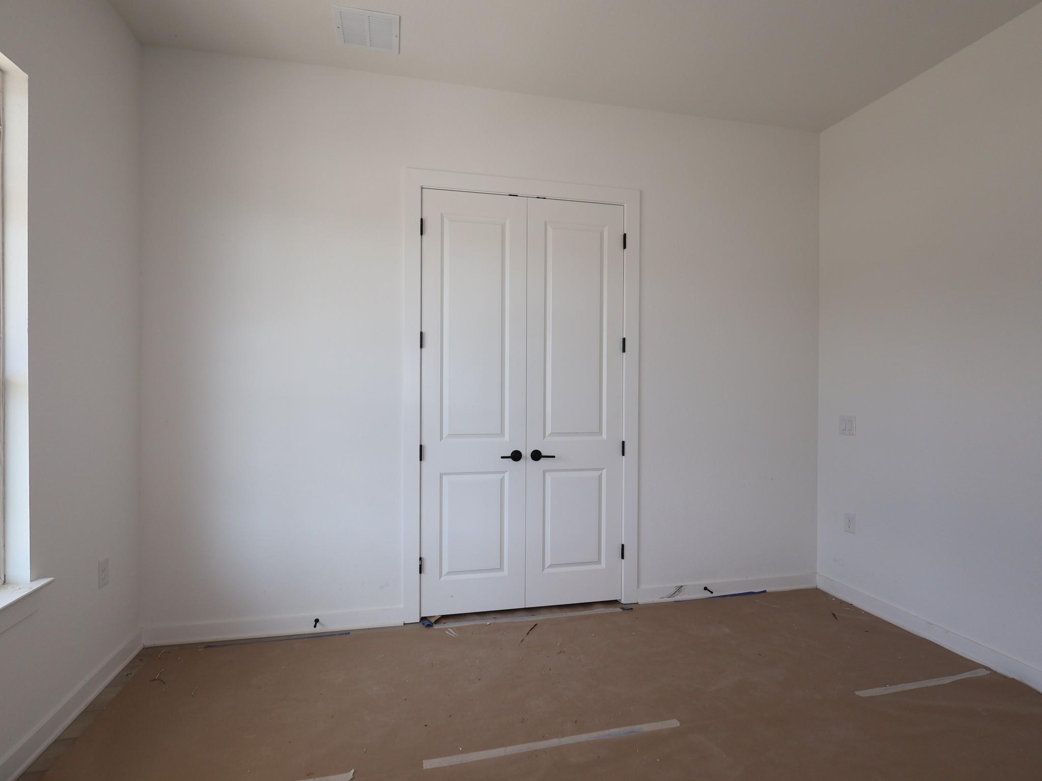 353  Champ Ave, photo 6