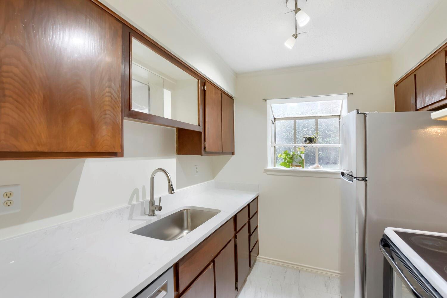 6903  Deatonhill Dr  #20, photo 7