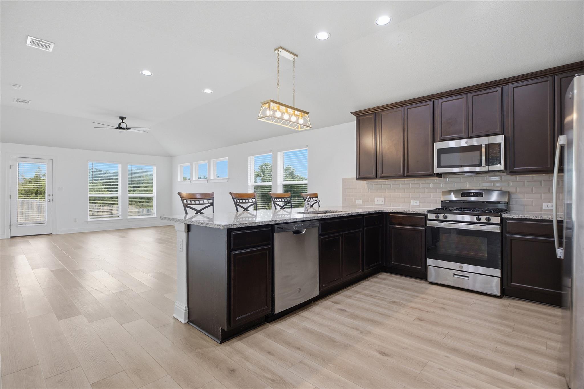 321  Gaida Loop, photo 11