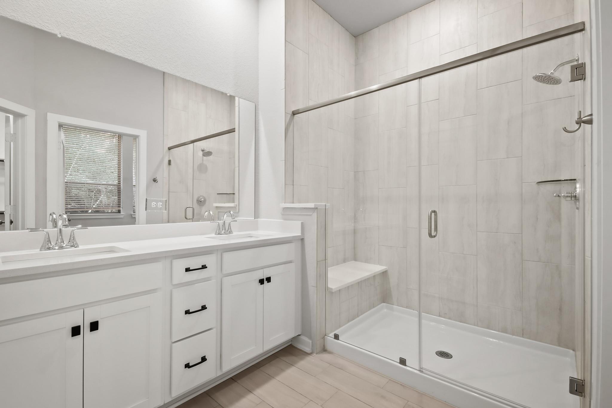 221  Flora Springs Cv, photo 9