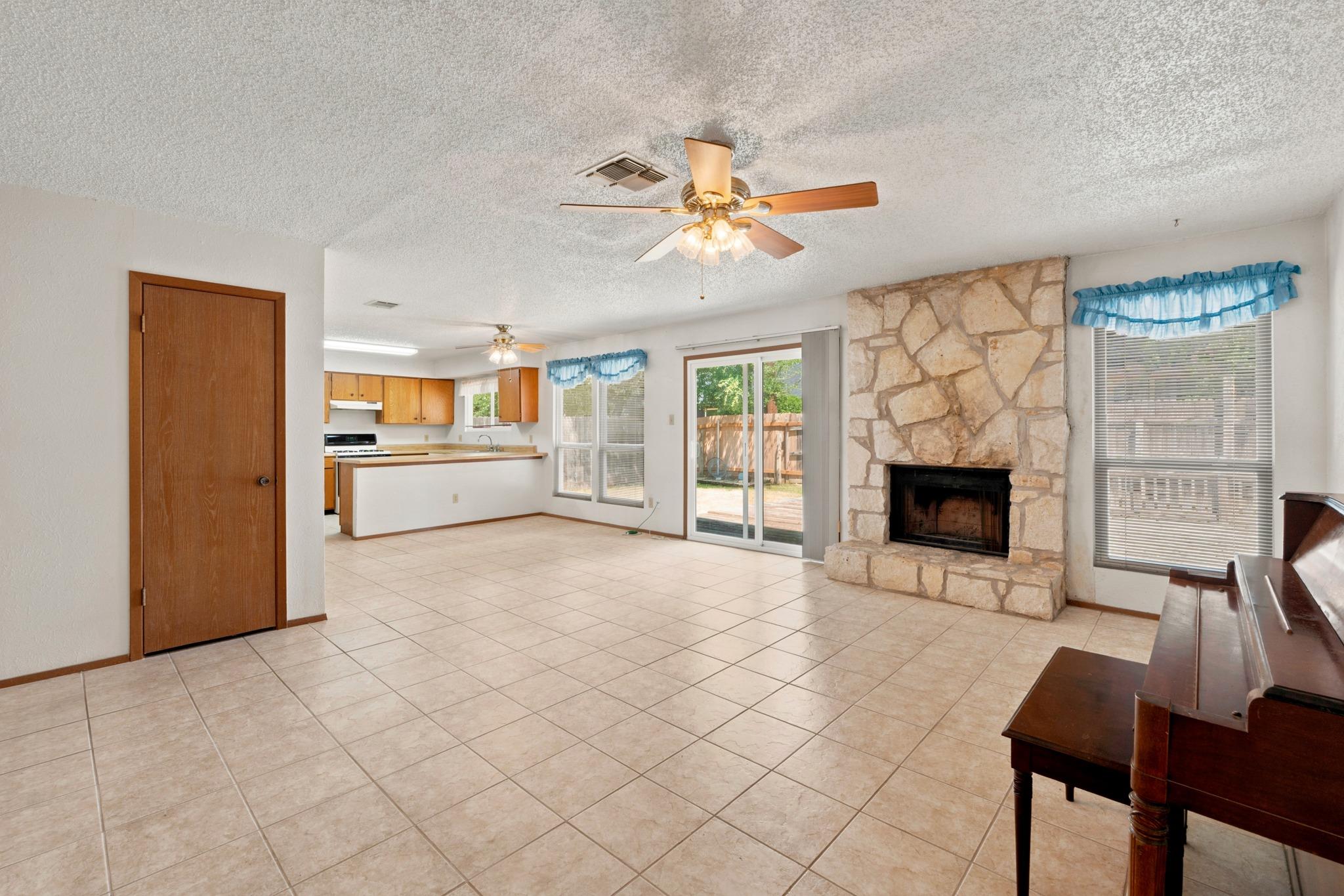 3102  Jeanne Marie Ct, photo 2