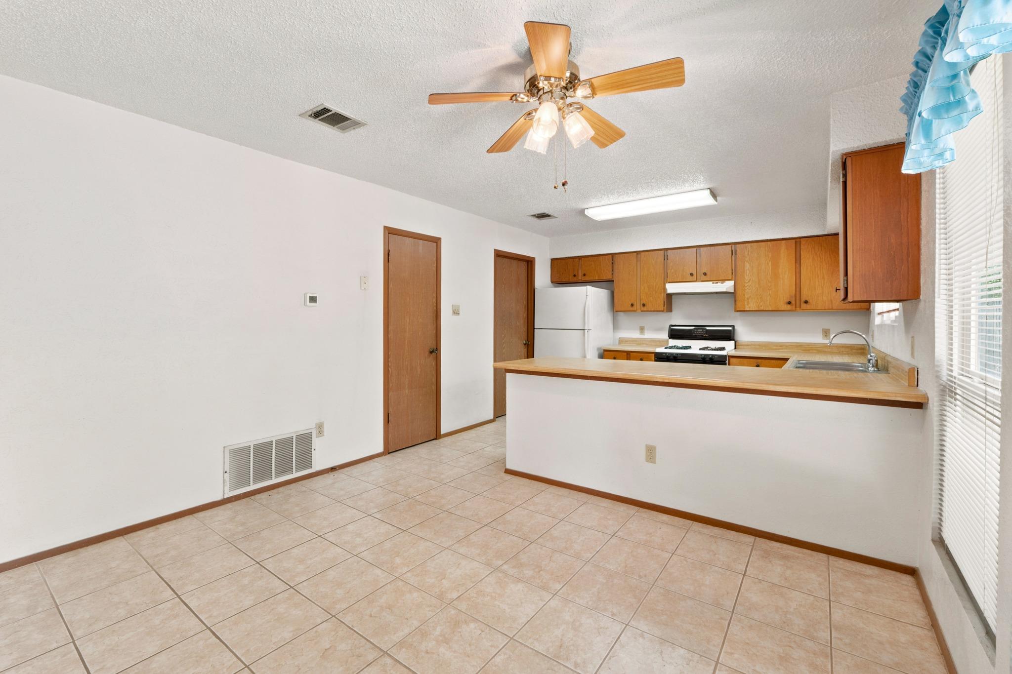 3102  Jeanne Marie Ct, photo 5