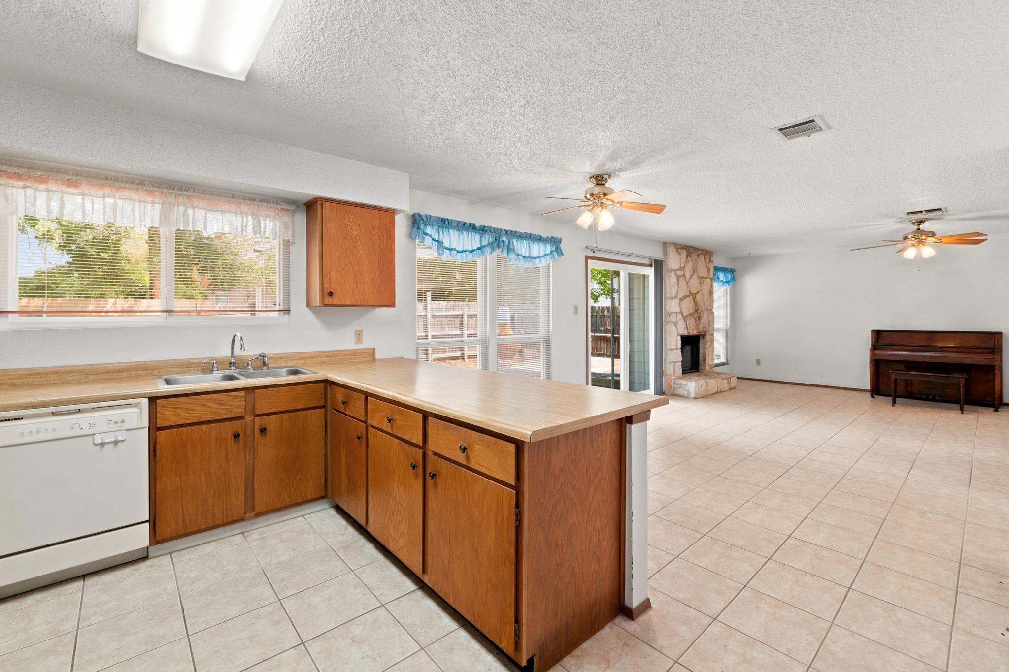3102  Jeanne Marie Ct, photo 9