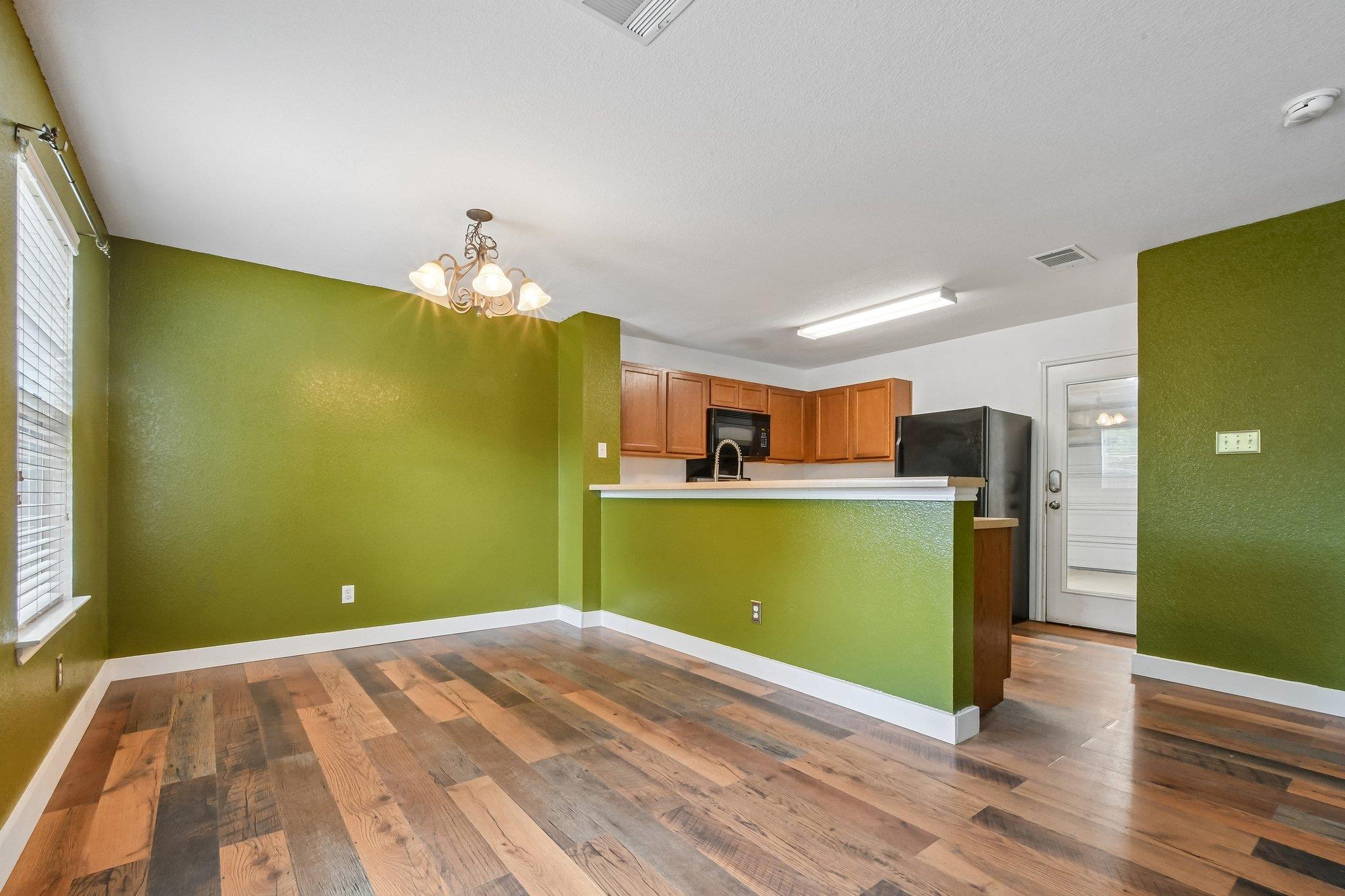 263  Quarter Ave, photo 12