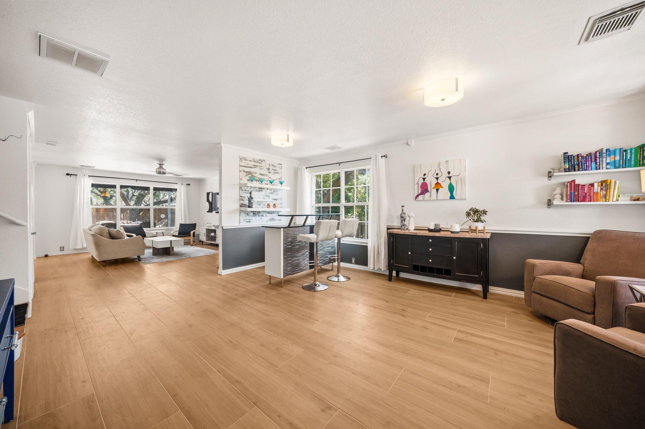 1109  Heritage Park Dr, photo 2