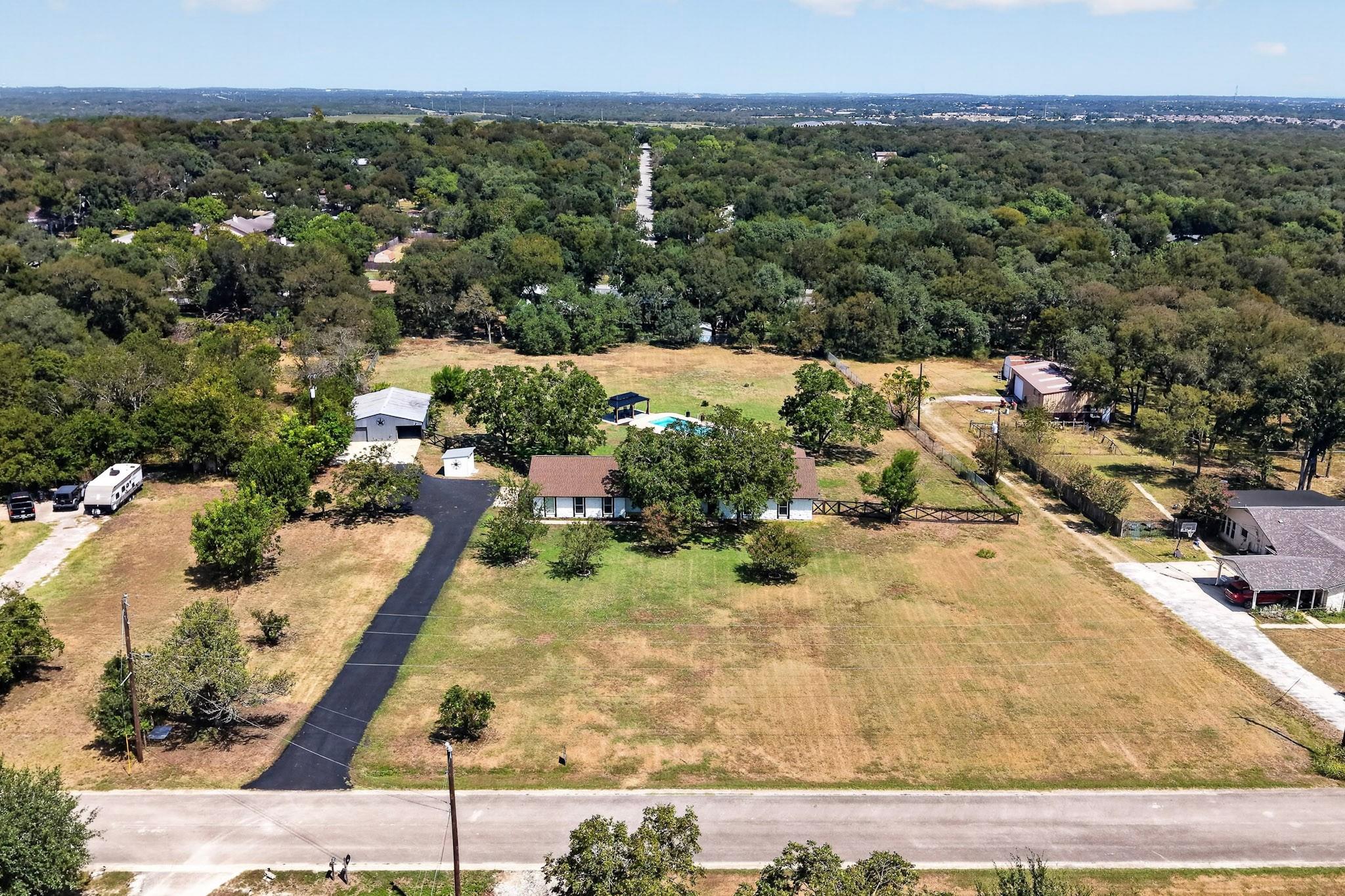 504  Buckaroo Trl, photo 2