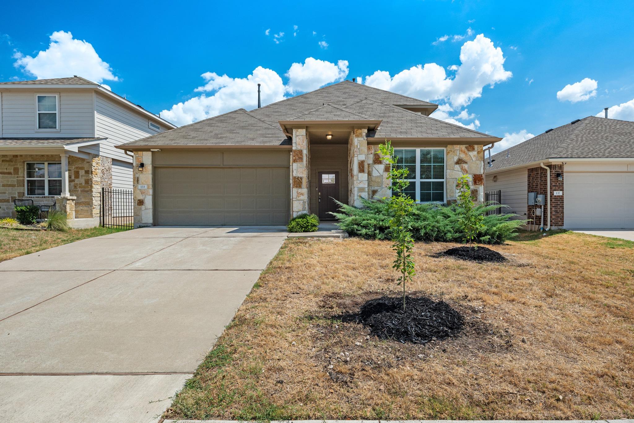 133  Empress Tree Dr, photo 3