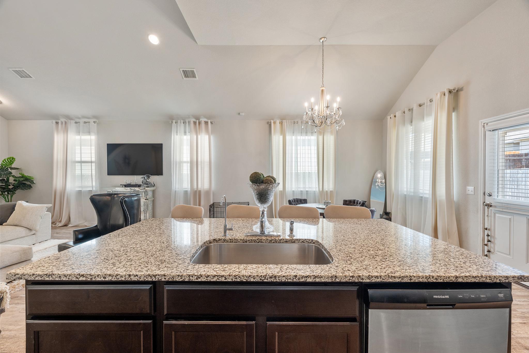 133  Empress Tree Dr, photo 9