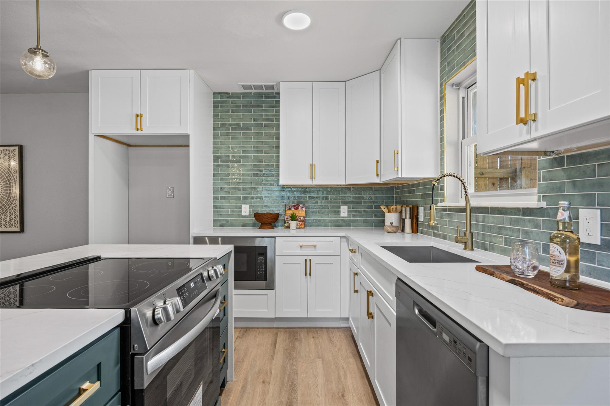 9847  Childress Dr, photo 12