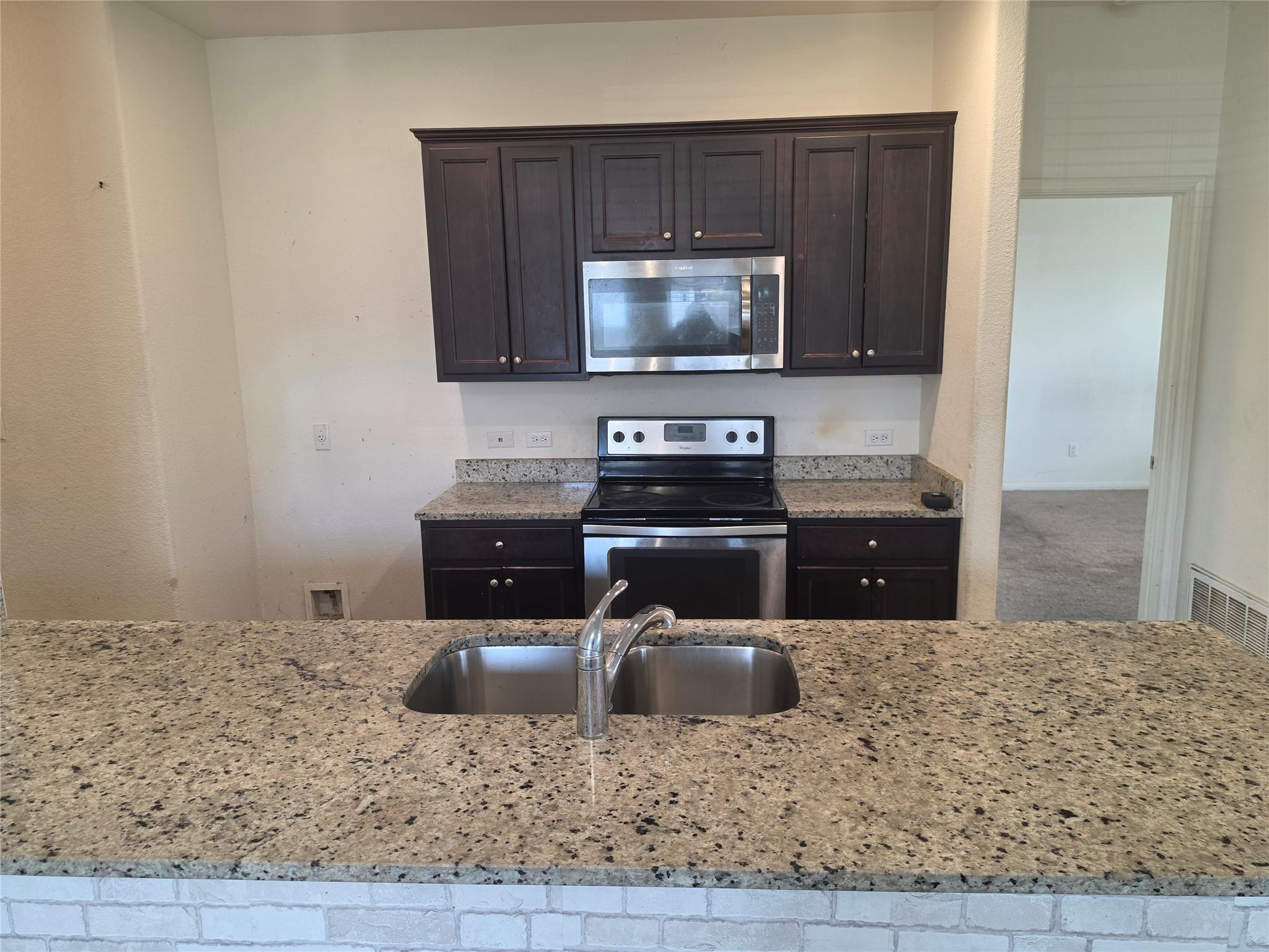 13801  Mark Christopher Way, photo 4
